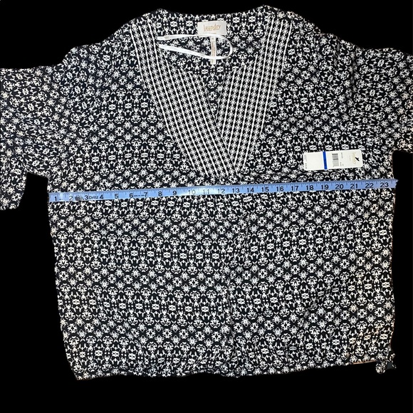 Laundry by Shelli Segal Blouse - Picture 8 of 8